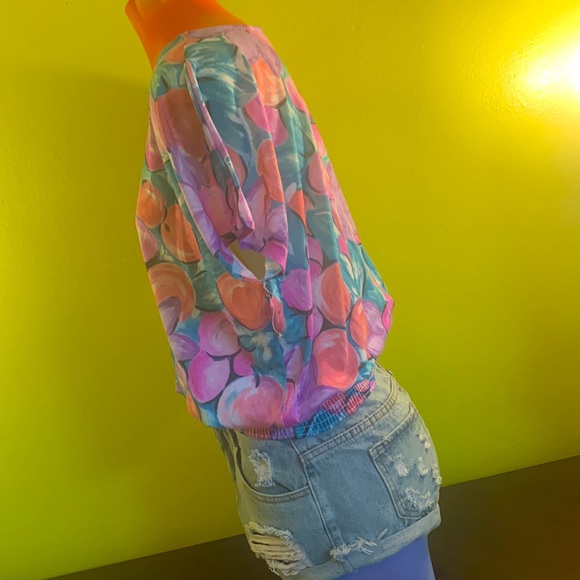 Vintage Floral Top - Picture 4 of 9